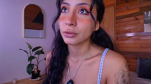 Snapshot of amber_curly chatting on 7, 7, 2026 amber curly online show from 7, 7, 2026