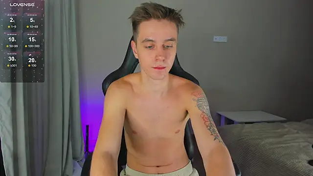 TaisonBrownX online show from 13, 2, 2025