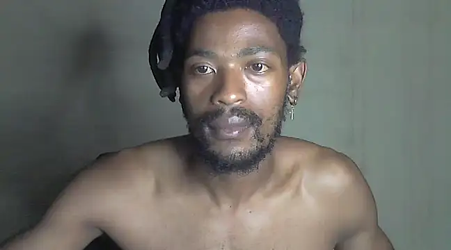 Snapshot of gldnmvsk_XO chatting on 13, 3, 2025 gldnmvsk XO online show from 13, 3, 2025