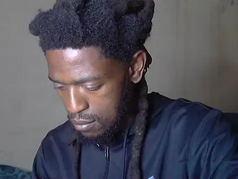 Snapshot of gldnmvsk_XO chatting on 24, 2, 2026 gldnmvsk XO online show from 24, 2, 2026