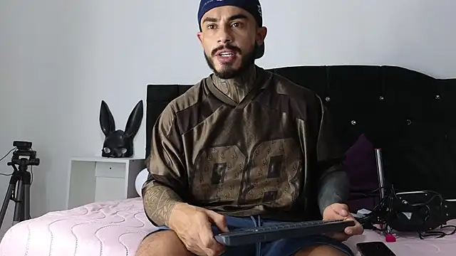 john cartter1 online show from 15, 2, 2025