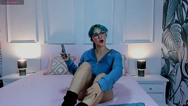 Ramona Flower online show from 15, 12, 2025