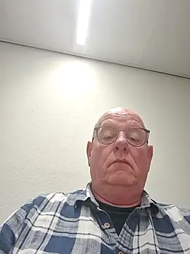 andrejoyfull64 online show from 19, 12, 2025