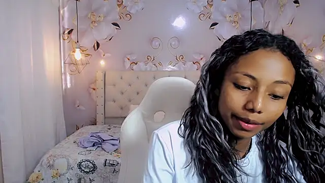 Snapshot of jasmin_brunette_ chatting on 13, 2, 2025 jasmin brunette online show from 13, 2, 2025