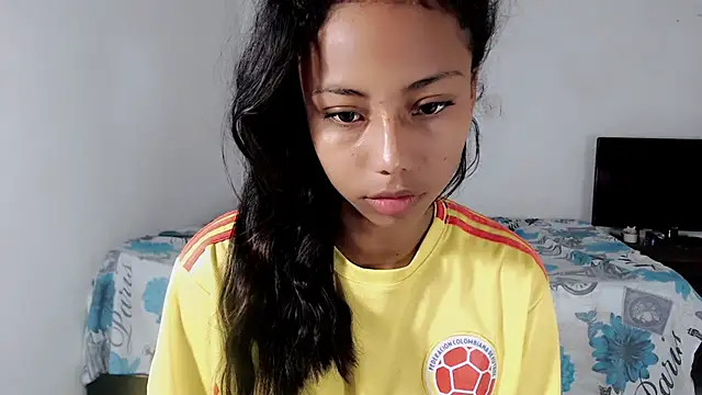 Snapshot of jasmin_brunette_ chatting on 21, 11, 2025 jasmin brunette online show from 21, 11, 2025