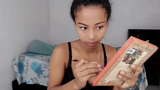 Snapshot of jasmin_brunette_ chatting on 25, 11, 2025 jasmin brunette online show from 25, 11, 2025