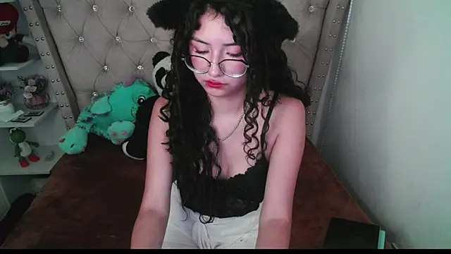 CherieCurl online show from 22, 11, 2025