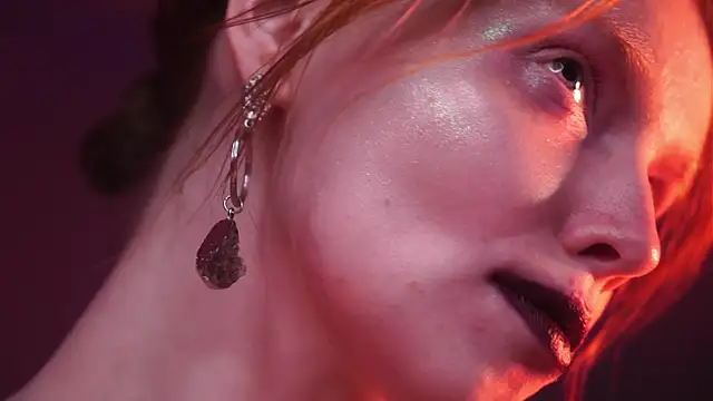 ginger hugs online show from 8, 1, 2025