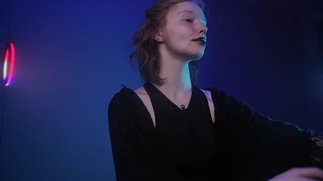 ginger hugs online show from 8, 10, 2025