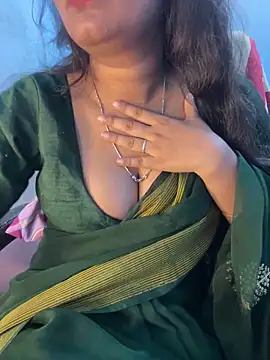Snapshot of Spicy_sari_girl chatting on 18, 5, 2026 Spicy sari girl online show from 18, 5, 2026