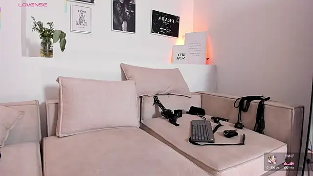 RACHEL EV online show from 12, 9, 2025