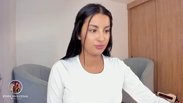 Kimm khalifa online show from 2, 3, 2026