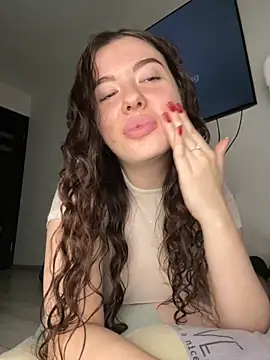 Kimi Ass online show from 15, 10, 2025