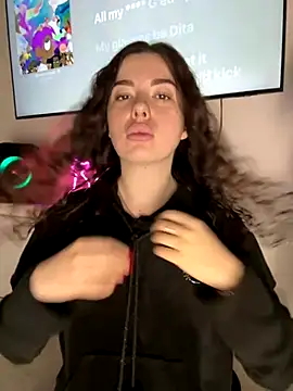 Kimi Ass online show from 20, 10, 2025