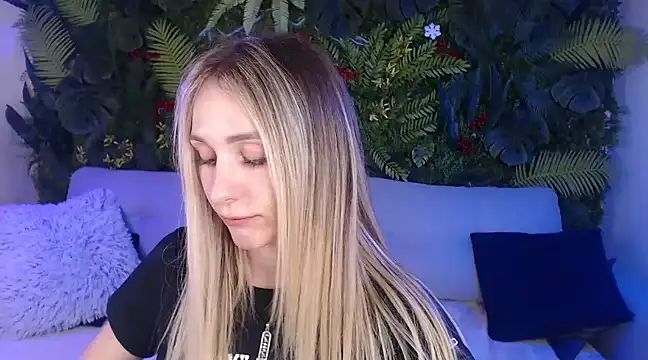 Horny Blond online show from 1, 3, 2025