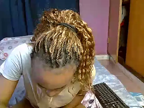 Queen petite  online show from 3, 2, 2026