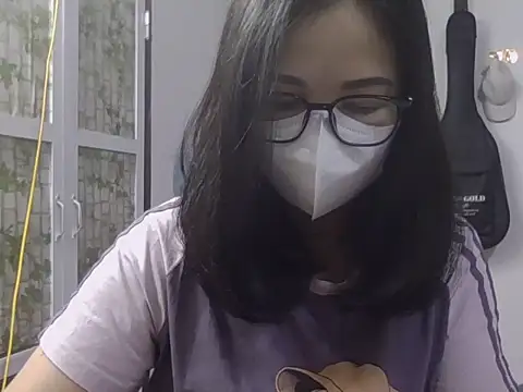 Snapshot of MaiHuong77 chatting on 3, 11, 2025 MaiHuong77 online show from 3, 11, 2025