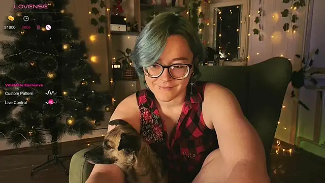 Snapshot of alisahug chatting on 6, 12, 2024 alisahug online show from 6, 12, 2024