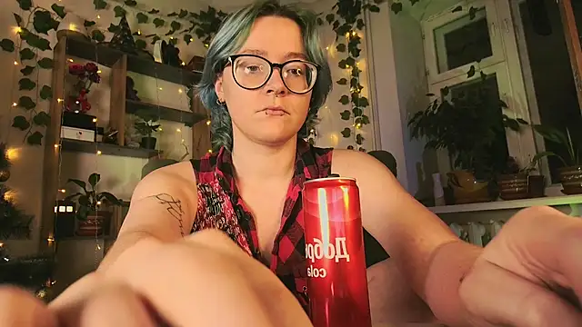 Snapshot of alisahug chatting on 6, 12, 2024 alisahug online show from 6, 12, 2024