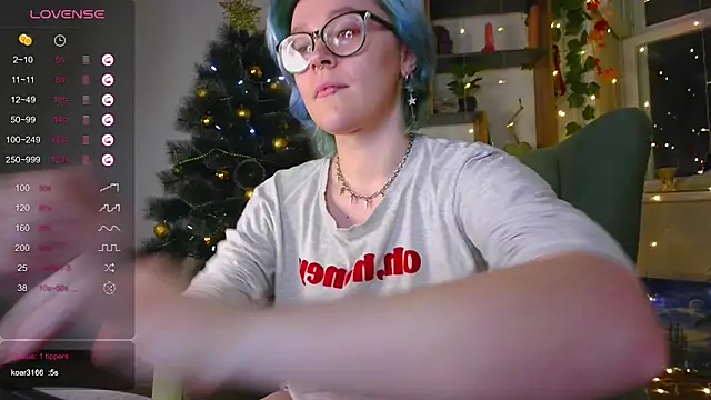 Snapshot of alisahug chatting on 11, 12, 2024 alisahug online show from 11, 12, 2024