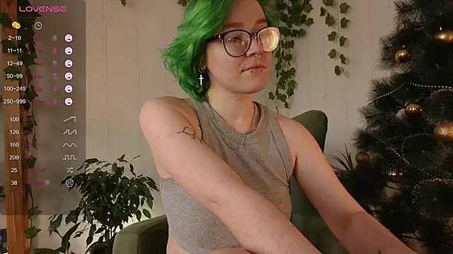 Snapshot of alisahug chatting on 29, 12, 2024 alisahug online show from 29, 12, 2024