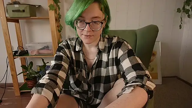 Snapshot of alisahug chatting on 5, 1, 2025 alisahug online show from 5, 1, 2025