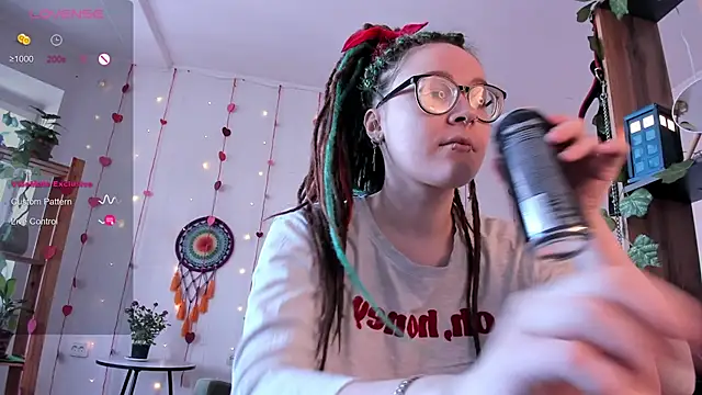 Snapshot of alisahug chatting on 10, 2, 2025 alisahug online show from 10, 2, 2025