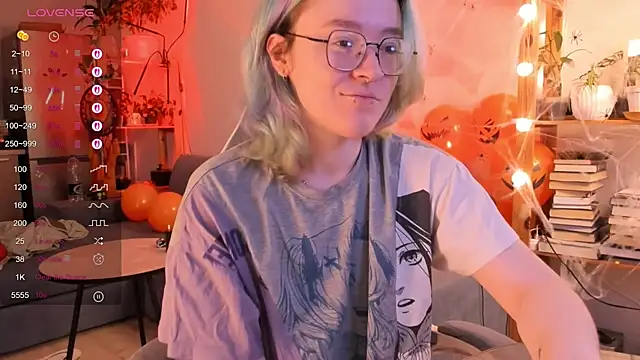 Snapshot of alisahug chatting on 23, 10, 2025 alisahug online show from 23, 10, 2025