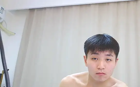 Snapshot of ace2p chatting on 2, 11, 2025 ace2p online show from 2, 11, 2025