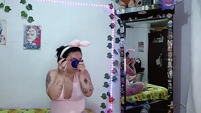 the lesbian game online show from 28, 10, 2025