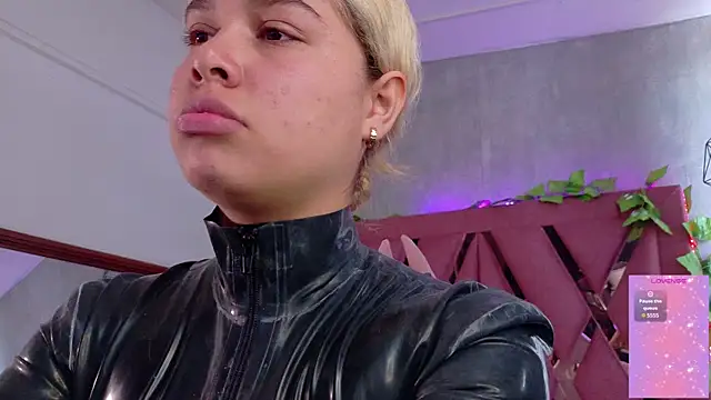 Haelycute online show from 29, 11, 2025