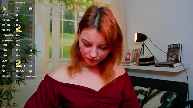 pretty little thing online show from 12, 11, 2025