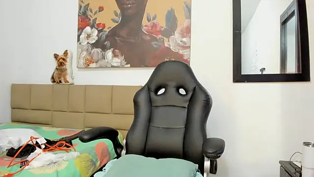 lilybaudyn  online show from 29, 10, 2025