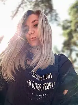 Snapshot of Crazy-Rosa chatting on 20, 3, 2025 Crazy-Rosa online show from 20, 3, 2025