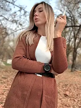 Snapshot of Crazy-Rosa chatting on 28, 10, 2025 Crazy-Rosa online show from 28, 10, 2025