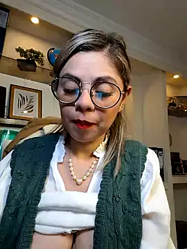 Snapshot of Cata_Office-12 chatting on 10, 12, 2024 Cata Office-12 online show from 10, 12, 2024