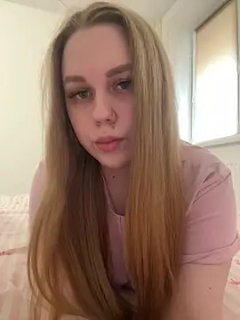 Snapshot of Marylallka5 chatting on 12, 5, 2026 Marylallka5 online show from 12, 5, 2026