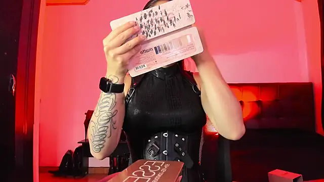 MistressVenena online show from 4, 2, 2026