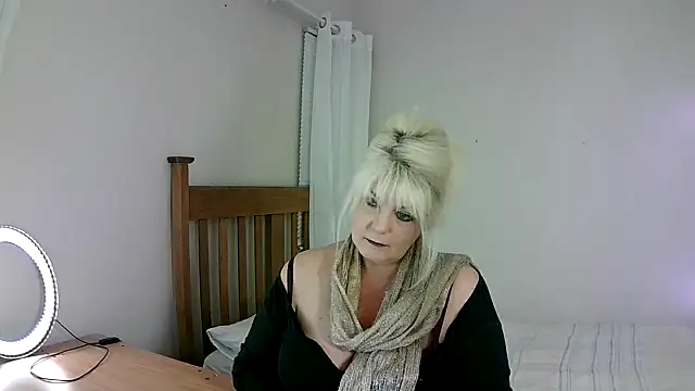 Miahotmilf online show from 22, 3, 2025