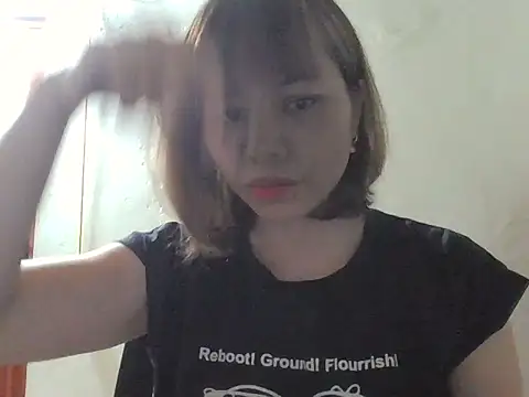 Snapshot of Angela-Eira chatting on 27, 10, 2025 Angela-Eira online show from 27, 10, 2025