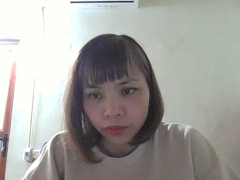 Snapshot of Angela-Eira chatting on 4, 11, 2025 Angela-Eira online show from 4, 11, 2025