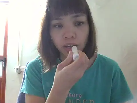 Snapshot of Angela-Eira chatting on 5, 11, 2025 Angela-Eira online show from 5, 11, 2025