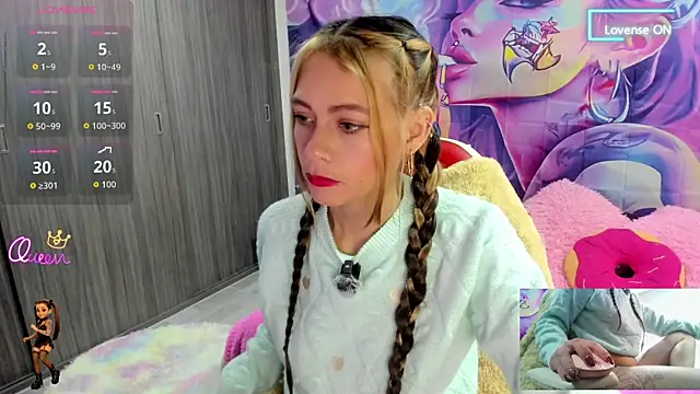 Snapshot of sweetlittlelisa chatting on 18, 7, 2026 sweetlittlelisa online show from 18, 7, 2026