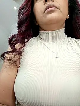 Snapshot of MonicaMoret chatting on 22, 3, 2025 MonicaMoret online show from 22, 3, 2025