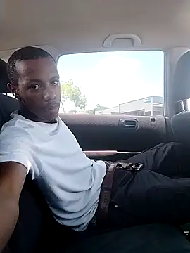 Snapshot of bobzerr chatting on 10, 2, 2026 bobzerr online show from 10, 2, 2026