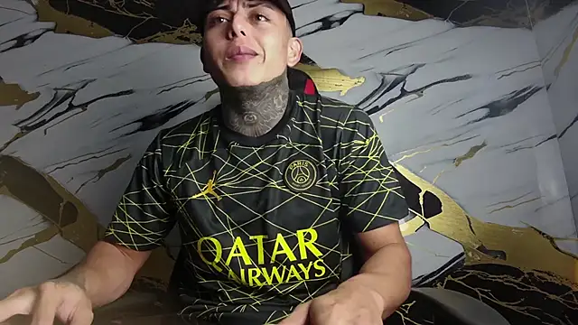 Kevin22 222 online show from 27, 1, 2025