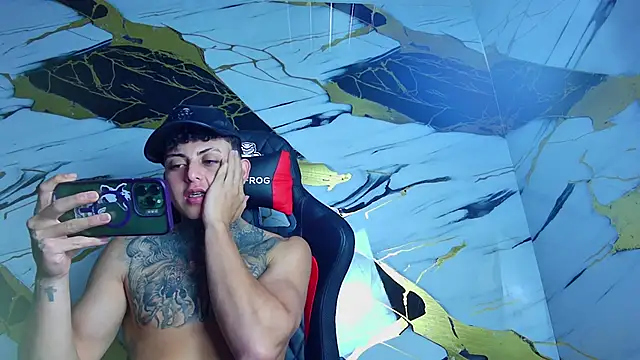 Kevin22 222 online show from 31, 1, 2025