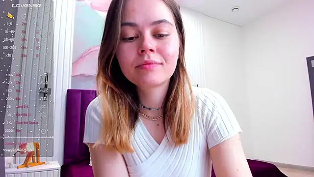 Kelly Cuutie online show from 21, 3, 2025