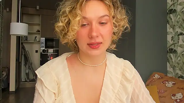 Lilith lutherlow online show from 16, 2, 2026