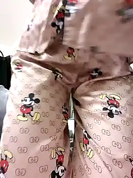 Snapshot of Samsam_567 chatting on 20, 12, 2024 Samsam 567 online show from 20, 12, 2024